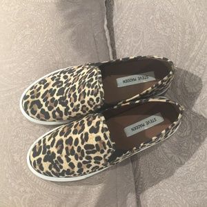 Steve Madden slip on shoes